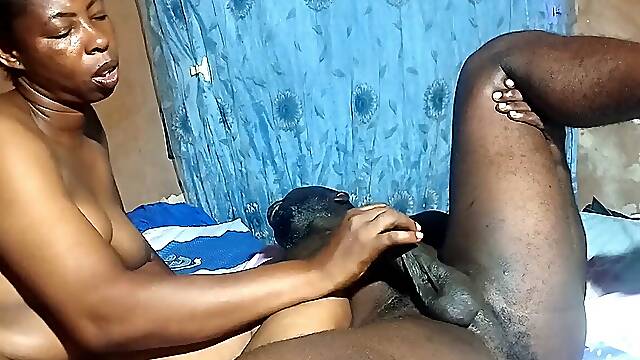 Ebony quickie poke and facials cream
