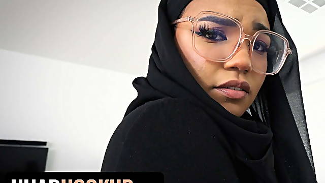 Hijab Hookup - Hot Muslim Teen With Hijab Twerks Her Huge Round Booty For Lucky Stud POV Style