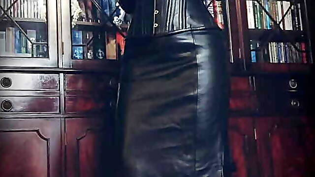 Admire my new leather outfit
