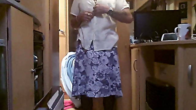 GTF in Vintage fan laced girdle