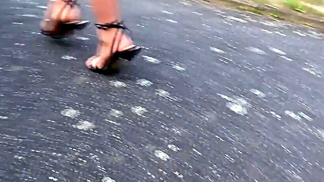 Ruined black 4,5 inch stiletto sandals by the river - full clip - (1280x720*mp4)