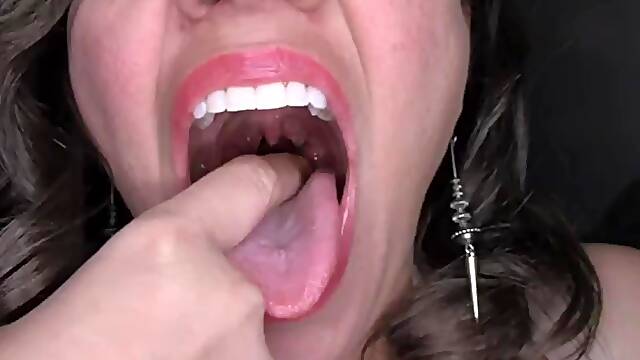 Uvula Fingering