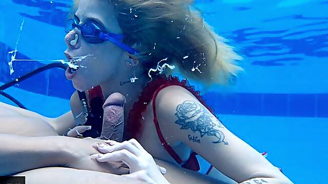 4K Hot nurse underwater Ashlee Rose Blowjob cumshot fuck scuba 748
