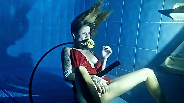 4K NEW BTS Ashlee Rose nocturnal mermaid underwater slut scuba contractions 804