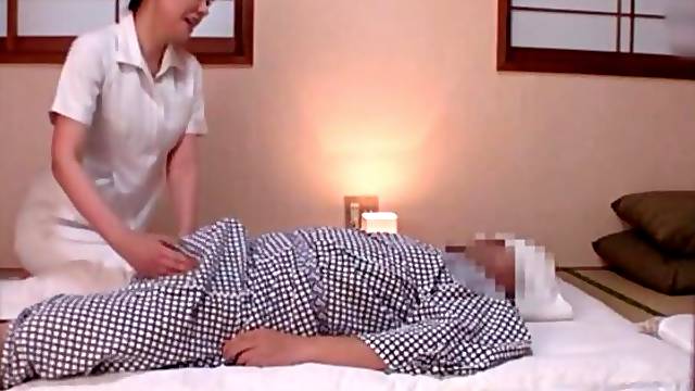 Massage leads to a dicking on the floor with a horny Japanese couple