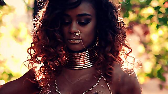 Stunning Scarlit Scandal with big tits enjoys while sucking a dick