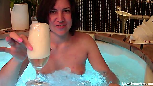 Drinking champagne and fucking in a hot tub