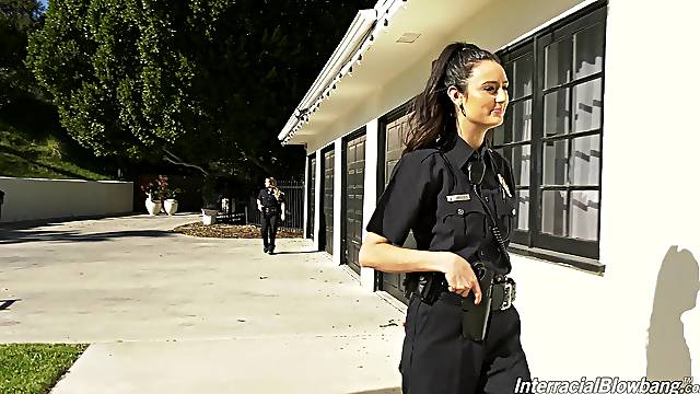 Police officer Eliza Ibarra gangbanged by a group of dudes