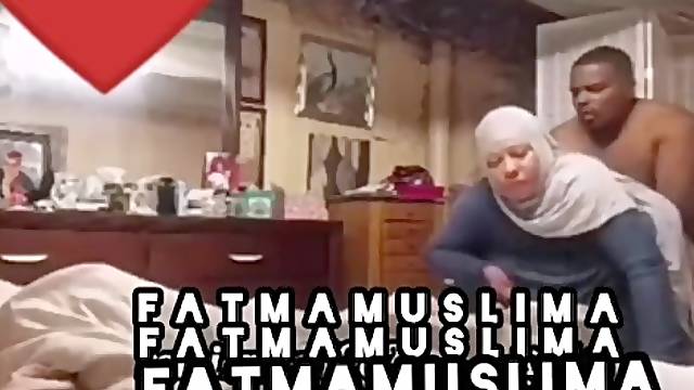 Muslim woman fucking at home
