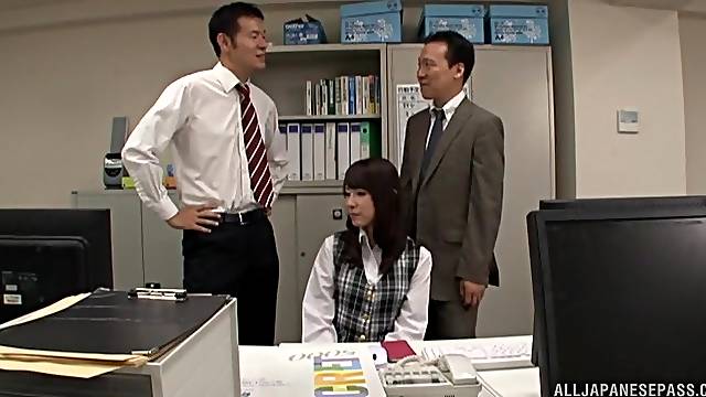 Office babe gets intimate with two co-wrokers