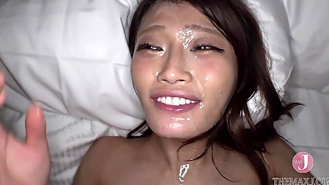 She Has No Gag Reflex and Takes Cum on the Face! Perfect Woman!
