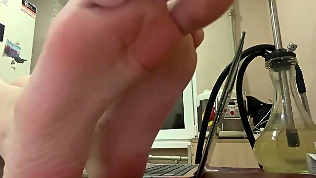 CEI and close up worship my feet