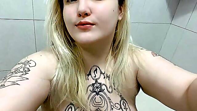 Curvy Girl Masturbating in the Bathroom and Sucking POV