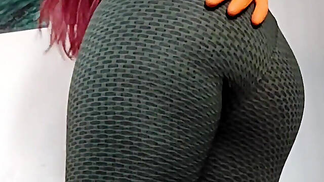 Your Stepmoth Has the Best Ass in Argentina