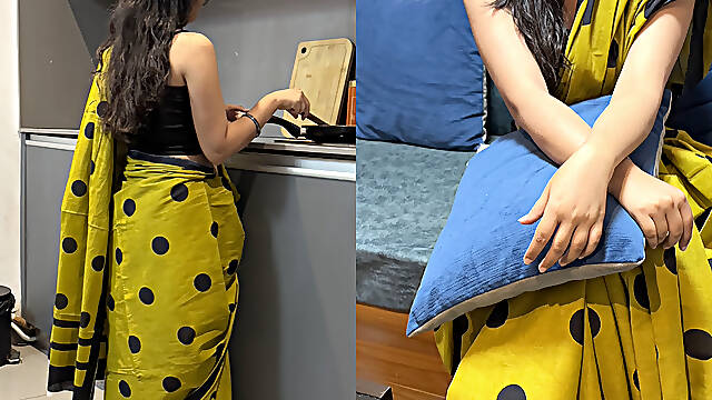 Seeing Bhabhi alone in the room, I had sex with her. Mani Bhabhi was in trouble, after that I had my semen.