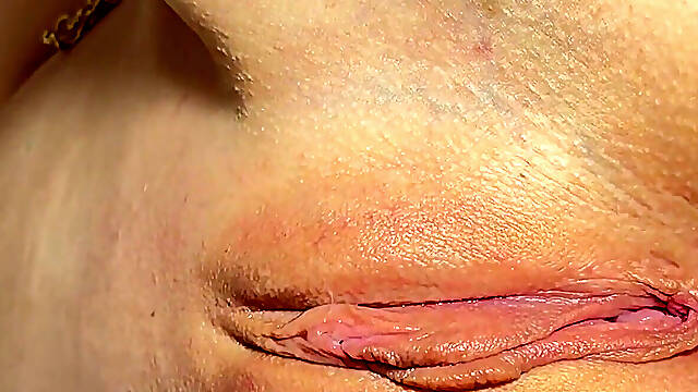 Red Lips Black Stockings: Deep Anal Toy Play and Intense Clit Vibrator Orgasm