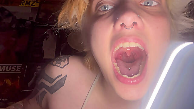 Goth Girl No Makeup Mouth Tour! Tongue Teeth
