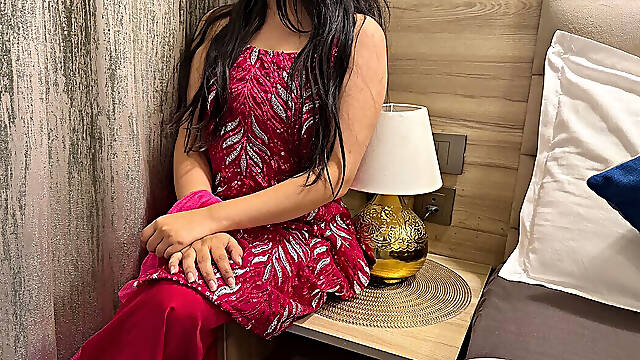 Chacha Ke Bete Ne Apni Choti Behn Ke Sath First Time Sex Kiya