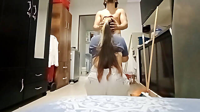 Incredible! My Step Aunt Came Into the House When She Was Doing Toilet Naked and Fell Into the Trap