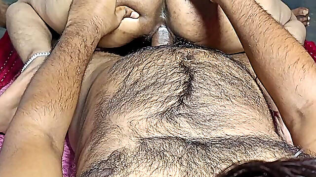 Hot Figured Indian Desi Housewife Secretly Fucking with Stepfather in Law