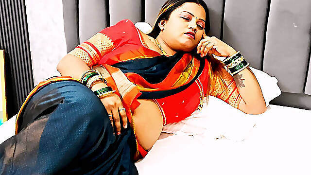 Desi Video. the Neighbor Had Sex with His Stepsister-in-law in the Toilet. Fuck Har Pussy Hindi Audio