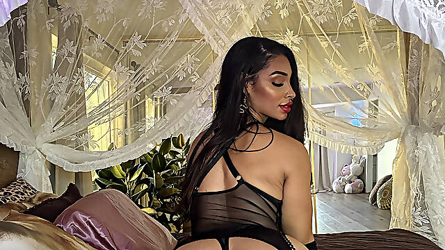 Talking You Through How to Give Me Pleasure