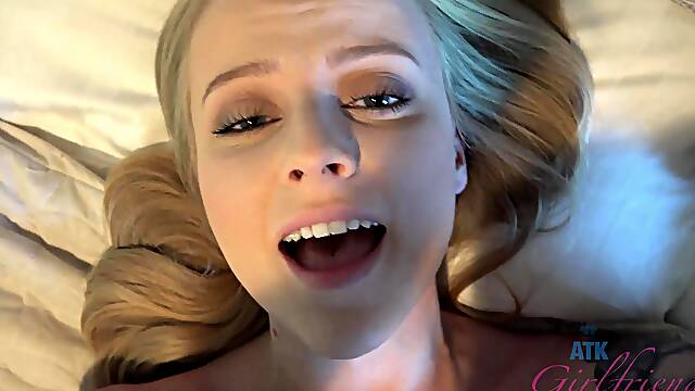 Ex girlfriend Paris White gives a blowjob and gets fucked hard